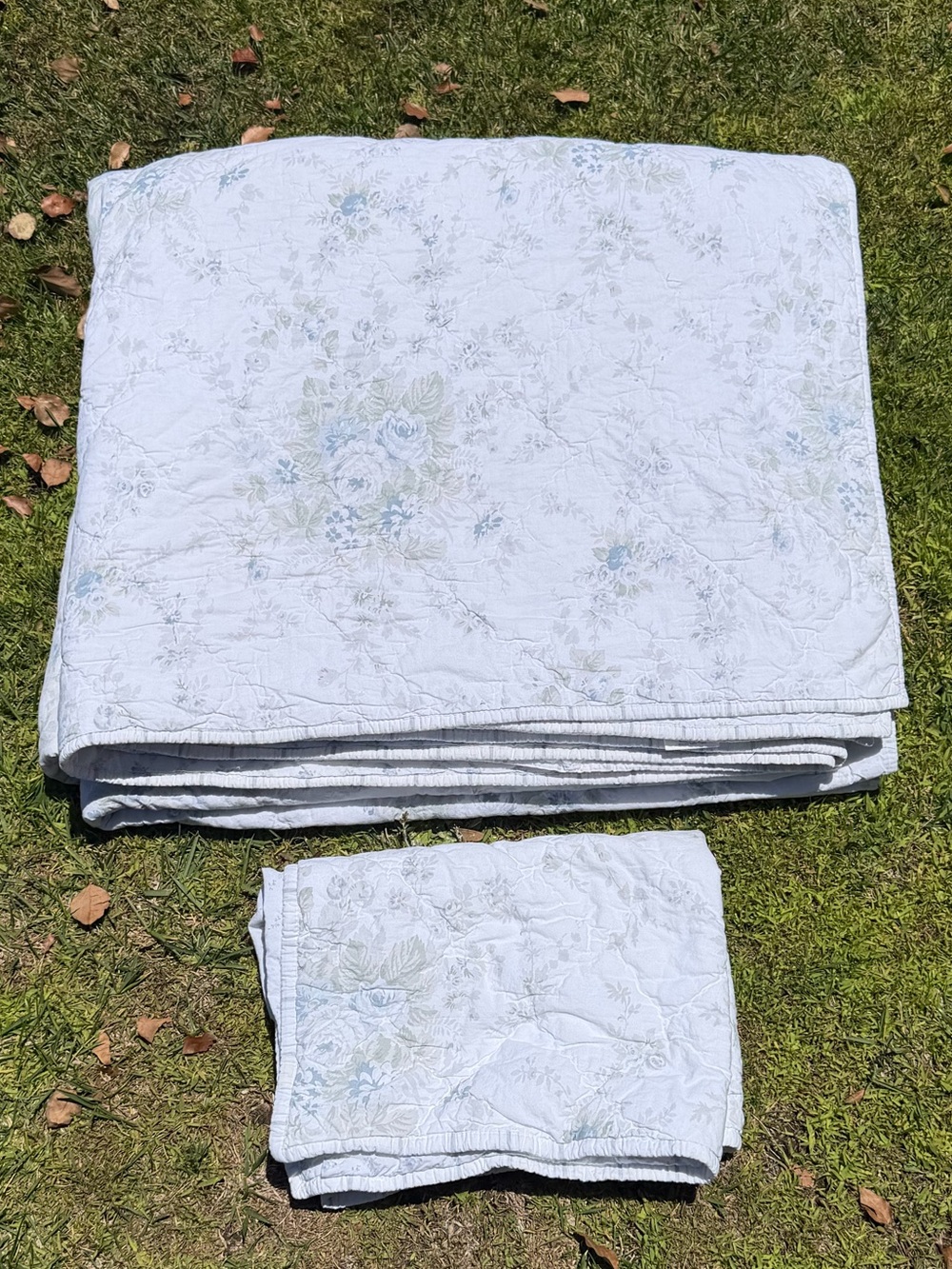 Simply Shabby Chic British Rose 2-Piece King Quilt Set Reversible Blue Gray GUC